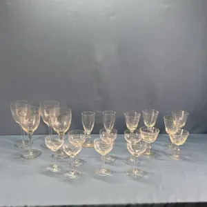 QUANTITY OF UNMATCHED ETCHED GLASS STEMWARE