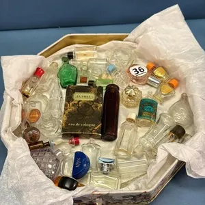 APPROX. 40 SMALL PERFUME BOTTLES