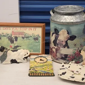 Cow D�cor Lot