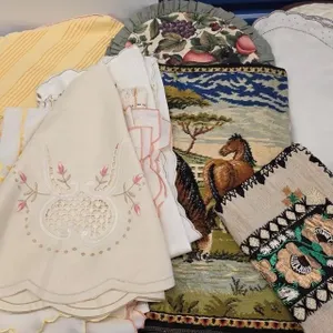 Assorted Vintage Placemats & Linens