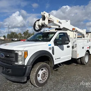 2017 Altec AT37G 37 ft on 2017 Ford F-550 4x4 Bucket Truck