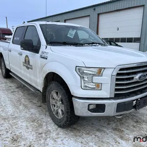 2015 Ford F150 XLT Crew Cab Truck