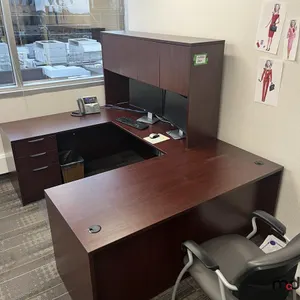 U-Shaped Desk w/ Chair & Mat
 UNRESERVED