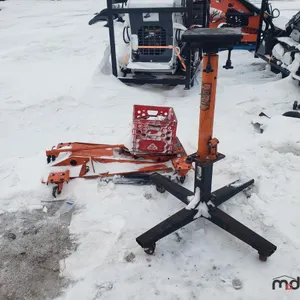 Transmission Jack w/ Crate of Contents & High Lift Transmission Jack
 UNRESERVED