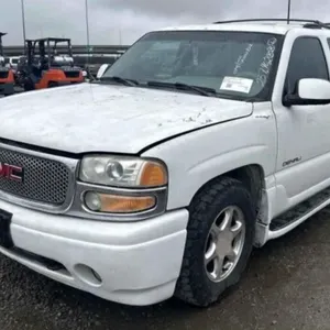 (CA) 2001 GMC Yukon Denali