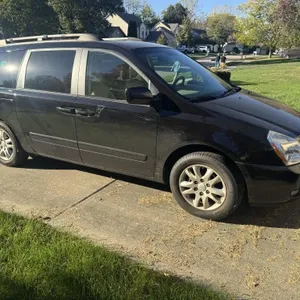 2006 Kia CS Minivan - V6 3.8L Engine 157,925 m