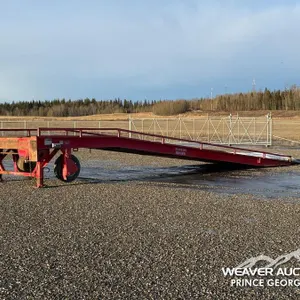 38 FT. MOBILE LOADING RAMP