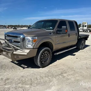2011 Ford F-250 XLT 4x4 Crew Cab Flatbed Truck