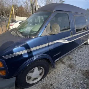 (GA) 2000 GMC Savana