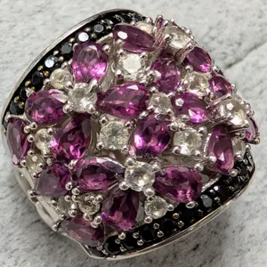 SILVER(11G),  GENUINE GRAPE GARNET  (APP 4.4CT), WHITE TOPAZ (1.2CT) RING, SUGGESTED RETAIL VALUE...