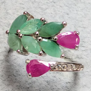 SILVER(2.65G), GENUINE RUBY AND EMERALD (2.22CT) RING, SUGGESTED RETAIL VALUE $280