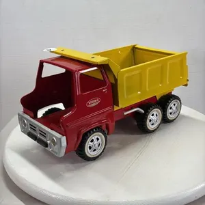 TONKA DUMP TRUCK WITH MECHANICAL DUMP
