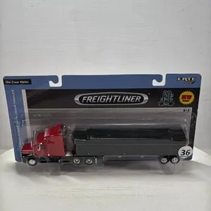 FREIGHTLINER WITH GRAIN TRAILER SEMI