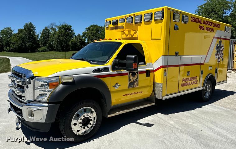 2015 Ford F450 Super Duty XLT ambulance