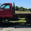 2000 Ford F650 Super Duty XLT flatbed truck