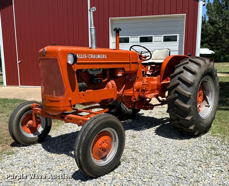 Allis-Chalmers  D17 tractor