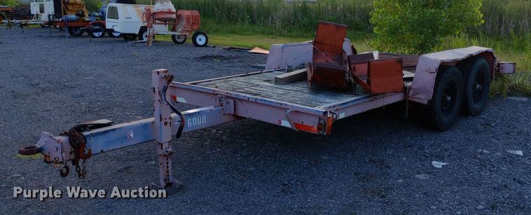 1989 Charles Machine Works, Inc. tilt deck equipment trailer