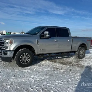 2022 Ford F-350 Lariat 4x4 Crew Cab Pickup
