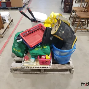 Pallet w/ Work Boots, Shoes (Sizes 12'-16'), Coat Hangers & Misc. Items
 UNRESERVED