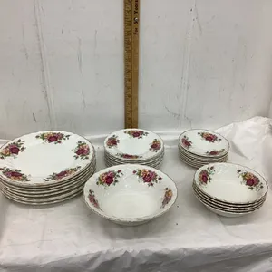 MYOTT “ROSE GARDEN” DISH SET