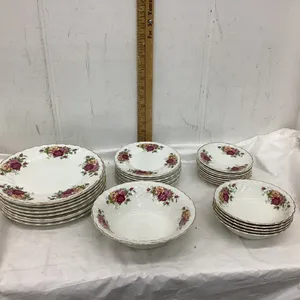 MYOTT “ROSE GARDEN” DISH SET