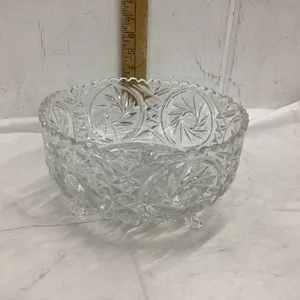 PINWHEEL CRYSTAL BOWL W/  3 LEGS