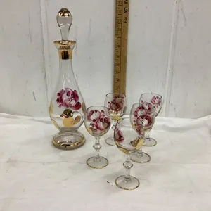 VINTAGE GLASS DECANTER W/ 5 WINE GLASSES