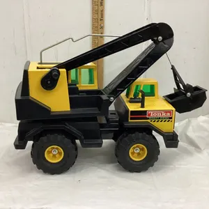 TONKA CRANE W/ SCOOP BUCKET