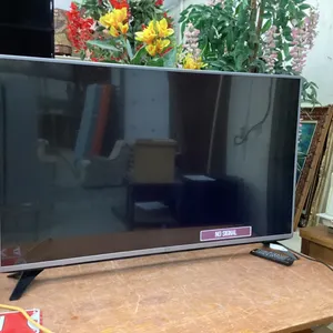 48” LG  FLAT SCREEN TV  W/ REMOTE
