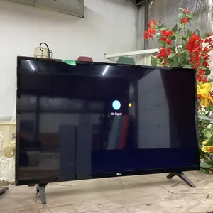 32”LG FLAT SCREEN LG TV W REMOTE