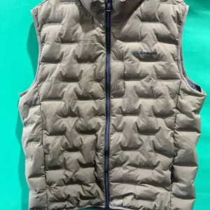 Dakine L/G Quilted Sleeveless Vest with High Collar, Zippered Front
