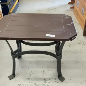 WOOD/STEEL SIDE TABLE