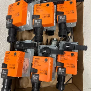 6 PIECES BELIMO FLYCAL ACTUATOR WITH 3/4" FEED LINE, MODEL B220-LRB24-3