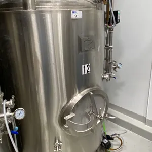 10HL JACKETED BRITE BEER TANKS, 1.5" TC FITTINGS, 6" DRY HOP PORTS, THERMOSTAT CONTROLS,