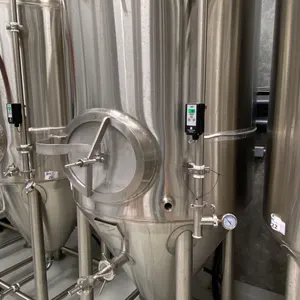10 HL FERMENTATION TANK, JACKETED, PRESSURE GAUGE, TEMPERATURE CONTROL, 6" DRY HOP PORT,