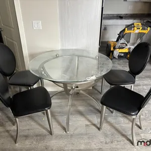 Dining Table w/ (4) Chairs
 UNRESERVED