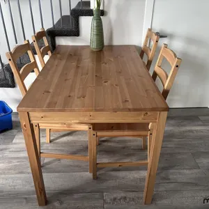 Dining Table w/ (4) Chairs
 UNRESERVED
