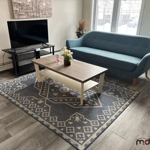 Sofa, Rug & (3) Tables
 UNRESERVED