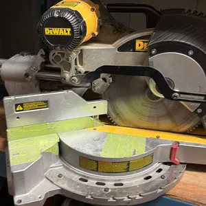 DEWALT  DWS779 12" DOUBLE BEVEL SLIDING COMPOUND MITER SAW