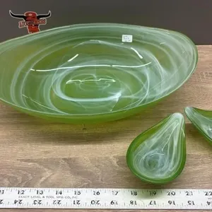 Green Chip Bowl w/2 Small Sauce Bowls. Paint