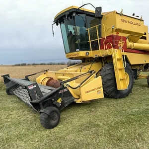 New Holland TR 86 SP Combine &  New Holland 971 Pick-up Header; SN.553672