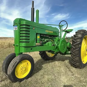 John Deere B Row Crop 2WD Tractor