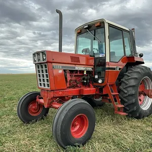 International 1086 2WD Tractor; SN.99855