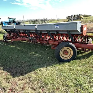 Massey Ferguson 18Ft Discer With Grass Seed/Fertilizer Boxes