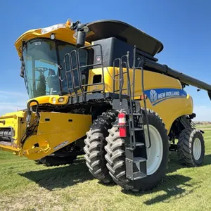 2012 New Holland CR 8090 Combine; SN.YCG116037