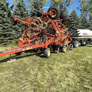 Bourgault 8810 Seeding Tool & Bourgault 2155 TBH Air Cart; SN.824641 & 7429