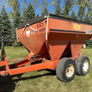 Willmar 500 Tandem Axle Fertilizer Spreader; SN.A004278