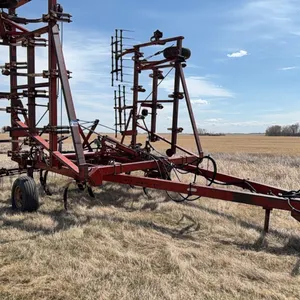 International 65 35Ft Chisel Plow With Harrows