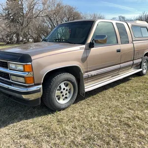 1994 Chev Silverado 1500 Extended Cab 2WD Pickup, SN. 2GCEC19K6R1289264  C-19
