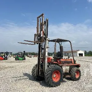 Giovannini GM 2000 Rough Terrain Forklift